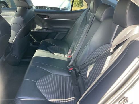 Used 2018 Toyota Camry L image 7