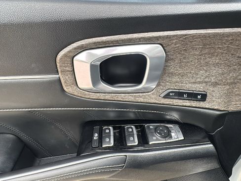 Used 2022 Kia Sorento SX Prestige image 13