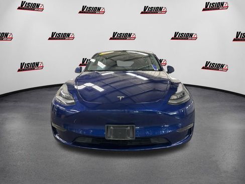 Used 2022 Tesla Model Y Long Range AWD/4WD image 2