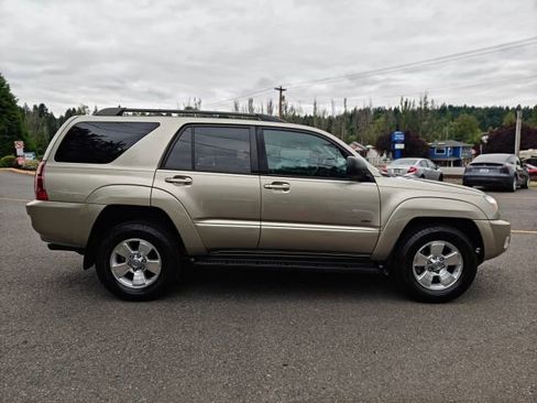 Used 2005 Toyota 4Runner SR5 image 8