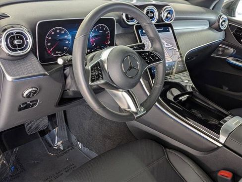 Used 2026 Mercedes-Benz GLC 300 image 10