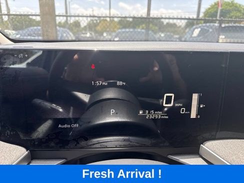 Used 2025 Nissan Kicks SV FWD image 5
