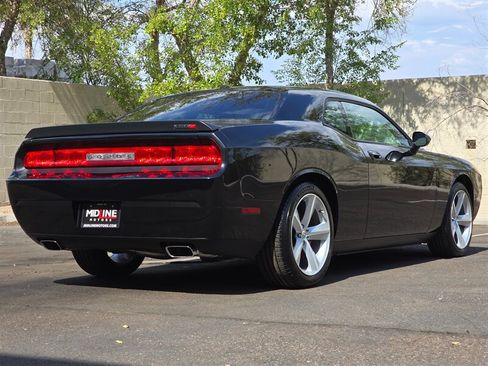 Used 2008 Dodge Challenger SRT8 RWD image 10