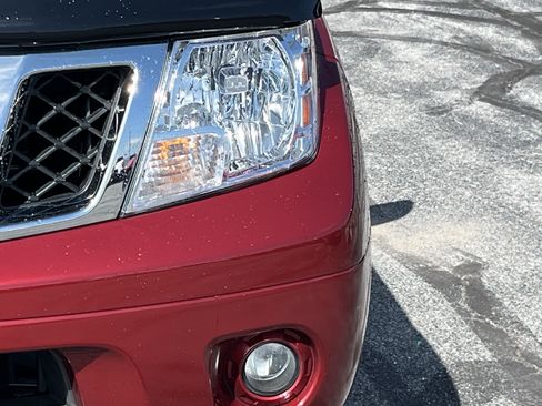 Used 2021 Nissan Frontier SV AWD/4WD image 12