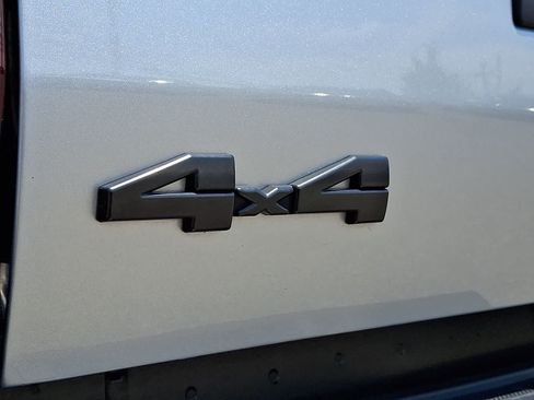 Used 2024 Toyota Tacoma SR AWD/4WD image 33
