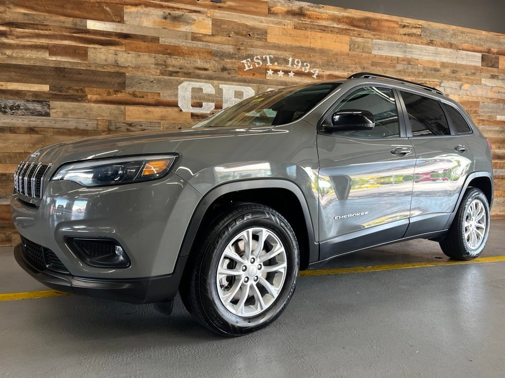 Used 2022 Jeep Cherokee Latitude Lux AWD/4WD image 16