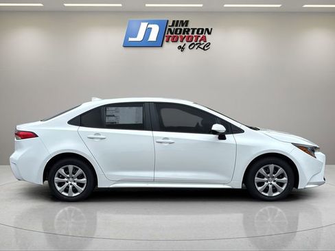New 2026 Toyota Corolla LE FWD image 4