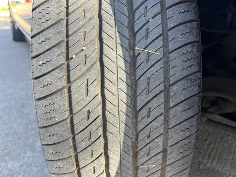 Used 2019 BMW 530i xDrive w/ Premium Package image 12