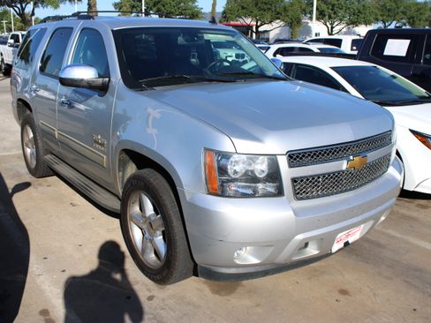 Used 2012 Chevrolet Tahoe LS w/ Texas Edition RWD image 2
