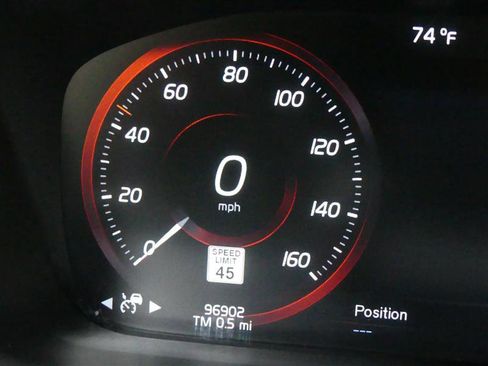 Used 2017 Volvo XC90 T6 Inscription w/ Vision Package image 34