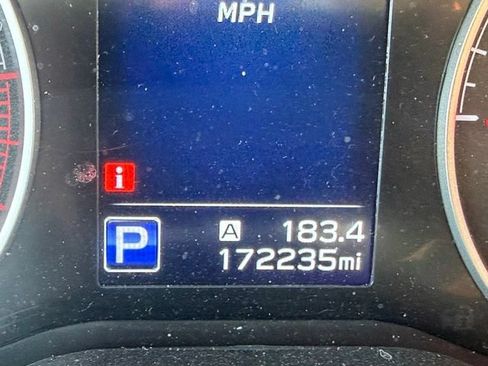 Used 2020 Subaru Ascent Premium w/ Convenience Package AWD/4WD image 3