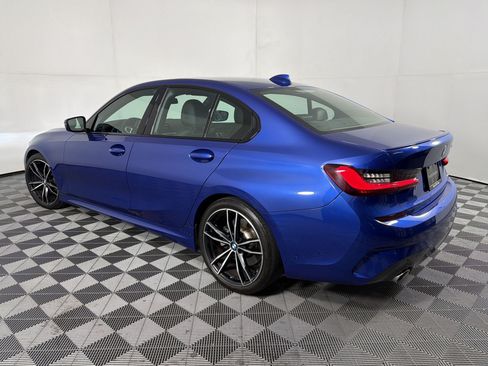 Used 2022 BMW 330i Sedan w/ M Sport Package RWD image 3