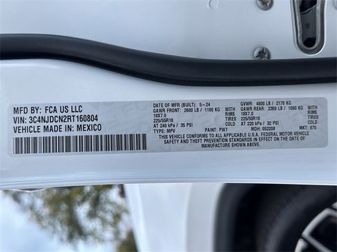 Used 2024 Jeep Compass Limited image 42