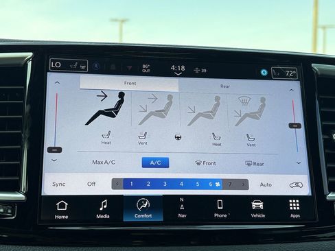 New 2026 Chrysler Pacifica Limited w/ Uconnect Theater Family Group image 24