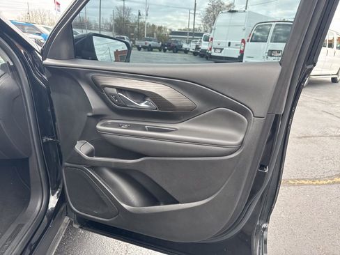 Used 2023 GMC Terrain SLE w/ Driver Convenience Package image 30