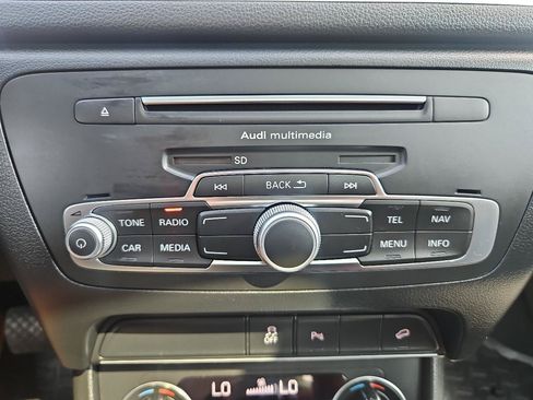 Used 2018 Audi Q3 2.0T Premium Plus w/ Premium Plus Package AWD/4WD image 29