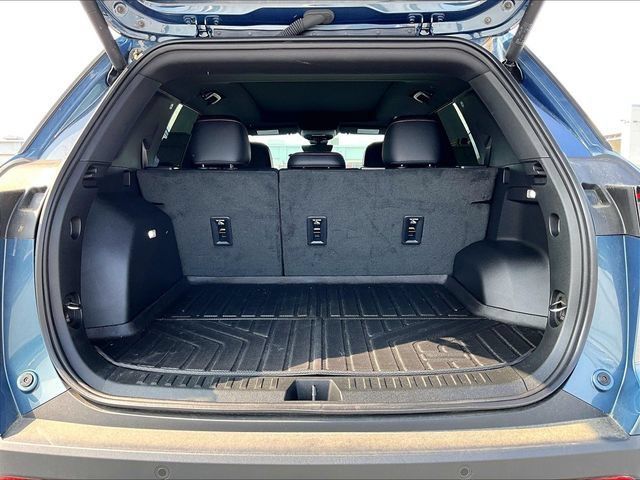 Used 2025 Chevrolet Equinox RS w/ Safety and Technology Package FWD image 29