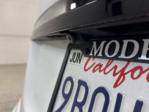 Used 2022 Tesla Model S Base image 29