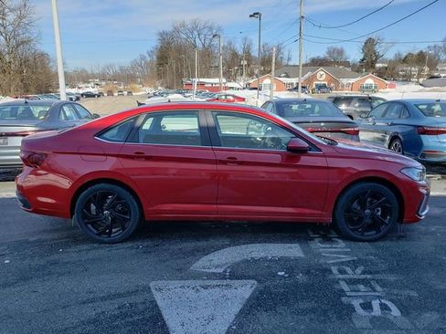 New 2026 Volkswagen Jetta SE image 2