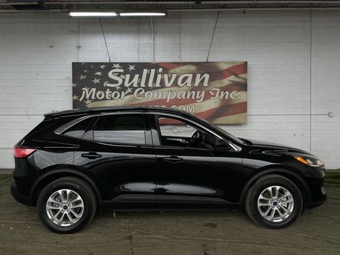 Used 2020 Ford Escape SE image 6