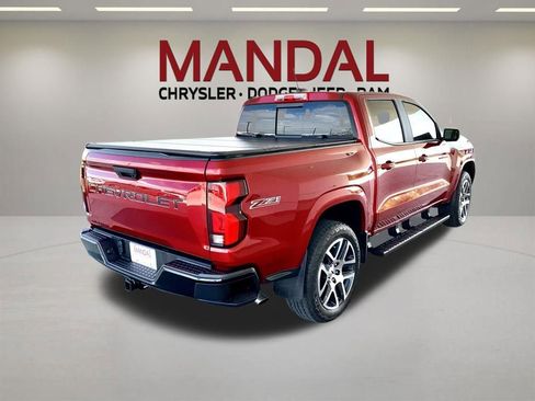 Used 2024 Chevrolet Colorado Z71 w/ Z71 Convenience Package 2 AWD/4WD image 7