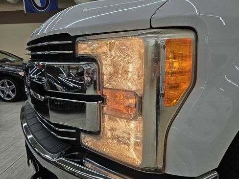 Used 2017 Ford F250 Lariat w/ Lariat Value Package image 10