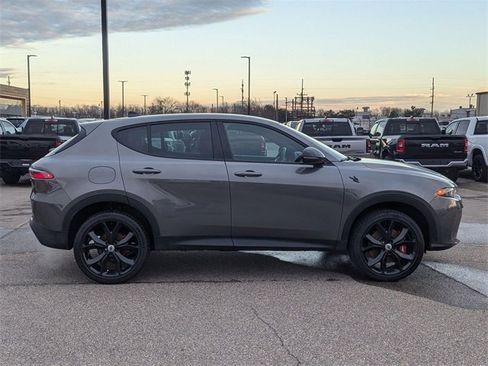 Used 2024 Dodge Hornet GT image 2