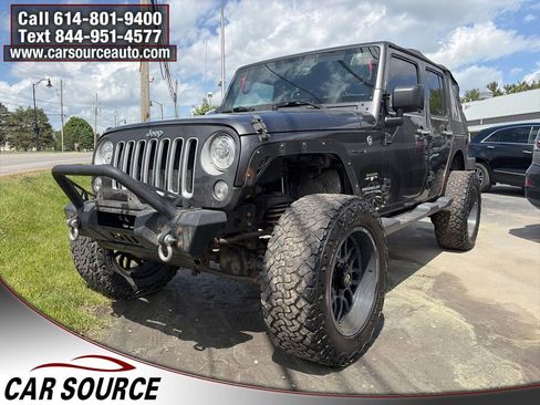 Used 2017 Jeep Wrangler Unlimited Sahara w/ Connectivity Group AWD/4WD image 1