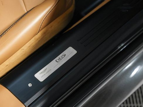 Used 2021 Aston Martin DBS Superleggera Volante image 24