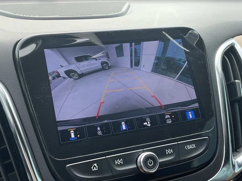 Used 2024 Chevrolet Equinox Premier FWD image 27