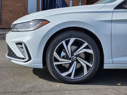 New 2026 Volkswagen Jetta SEL image 9