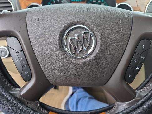 Used 2008 Buick Enclave CXL w/ Entertainment Package #4 image 28