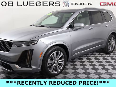Certified 2025 Cadillac XT6 Premium Luxury FWD image 4