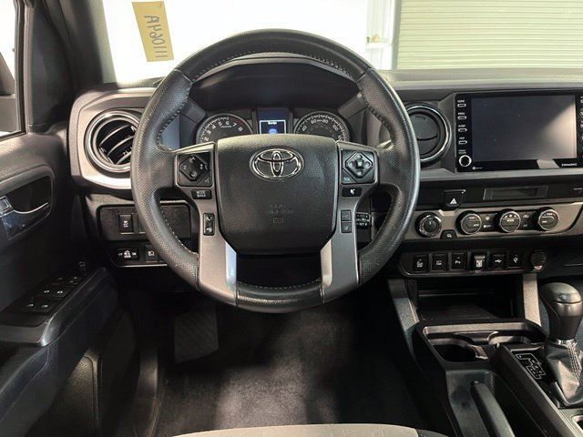 Used 2022 Toyota Tacoma TRD Off-Road w/ Technology Package AWD/4WD image 22