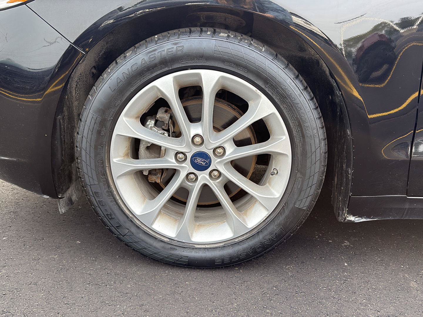 Used 2020 Ford Fusion SE FWD image 22