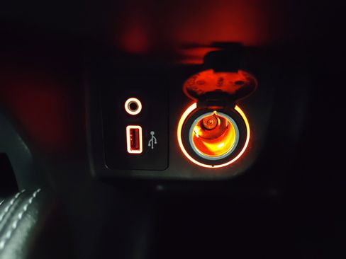 Used 2019 Nissan Kicks SV image 22