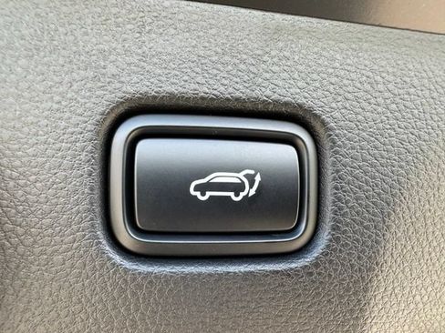 Used 2025 Kia Seltos SX w/ SX Sunroof Package AWD/4WD image 9