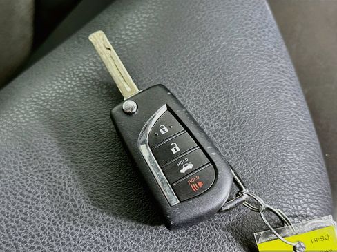 Used 2021 Toyota Camry LE FWD image 42
