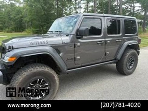 Used 2025 Jeep Wrangler Unlimited Sport AWD/4WD image 2