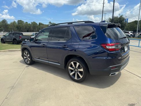 Certified 2025 Honda Pilot Elite image 6