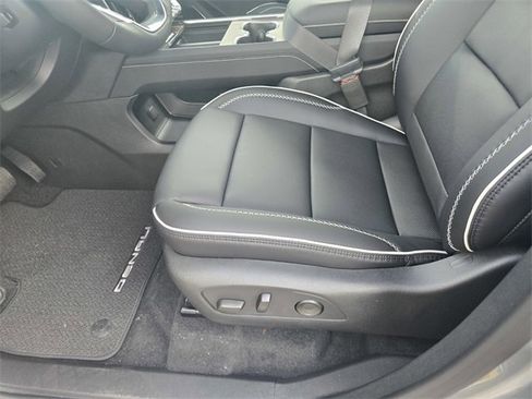 New 2026 GMC Acadia Denali w/ Super Cruise Package image 19