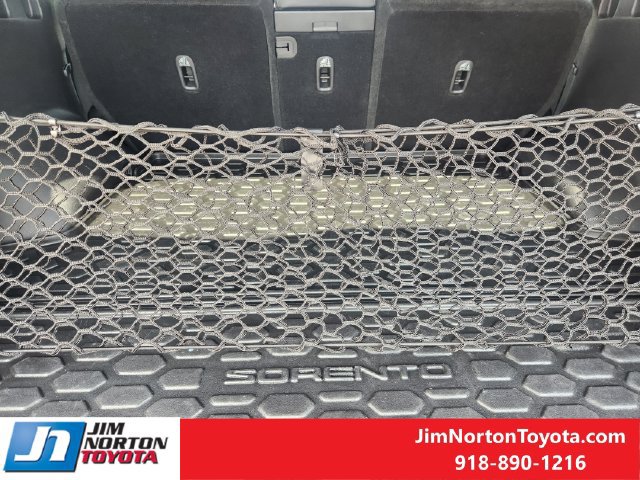 Used 2017 Kia Sorento EX w/ EX Premium Package FWD image 32