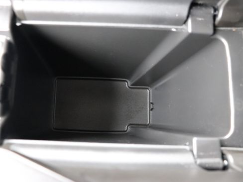 Used 2022 Buick Envision Avenir w/ Technology Package II image 49