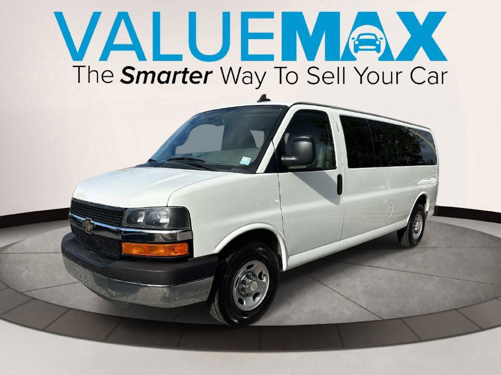 Used 2016 Chevrolet Express 3500 LT w/ LT Preferred Equipment Group RWD image 8