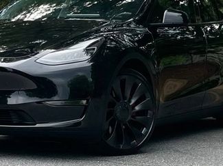 Used 2023 Tesla Model Y Performance AWD/4WD video 2