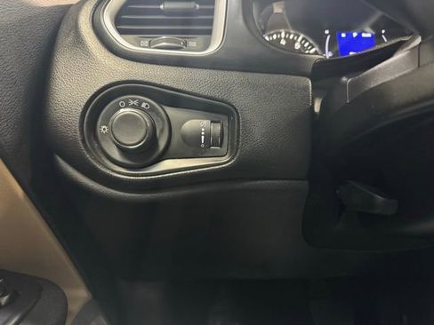 Used 2020 Jeep Renegade Sport image 15