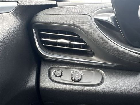 Certified 2024 Buick Envista Preferred w/ Convenience I Package image 17