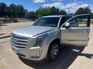 Used 2017 Cadillac Escalade Luxury AWD/4WD video 1