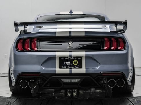 Used 2022 Ford Mustang Shelby GT500 w/ Carbon Fiber Track Pack RWD image 15