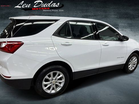 Used 2019 Chevrolet Equinox LS image 4